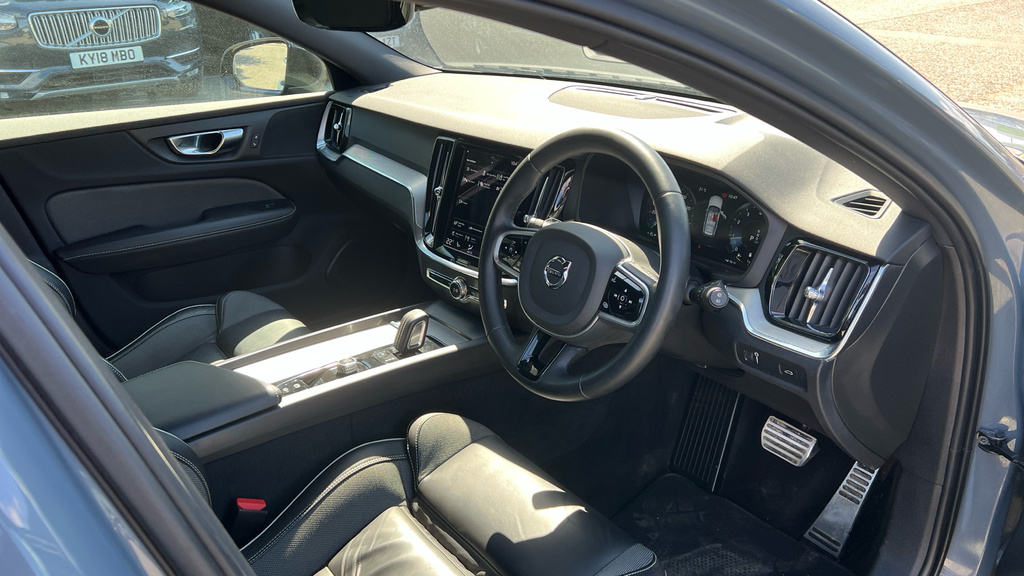 Volvo V60 V60 2.0 B3p R Design 7 Speed Grey #4