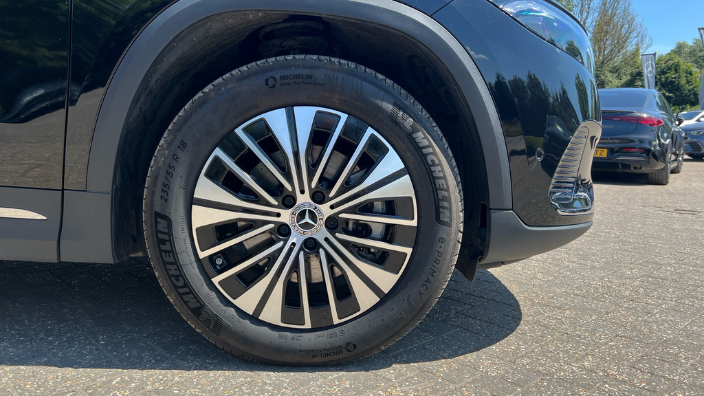 Mercedes-Benz EQA Eqa 250 140Kw Sport Executive 70.5Kwh Black #5