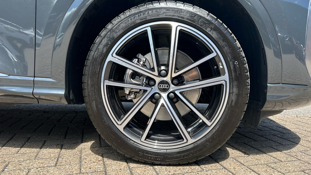Audi Q5 2.0 Tfsi Quattro Edition 1 S Tronic 2026 Black #5