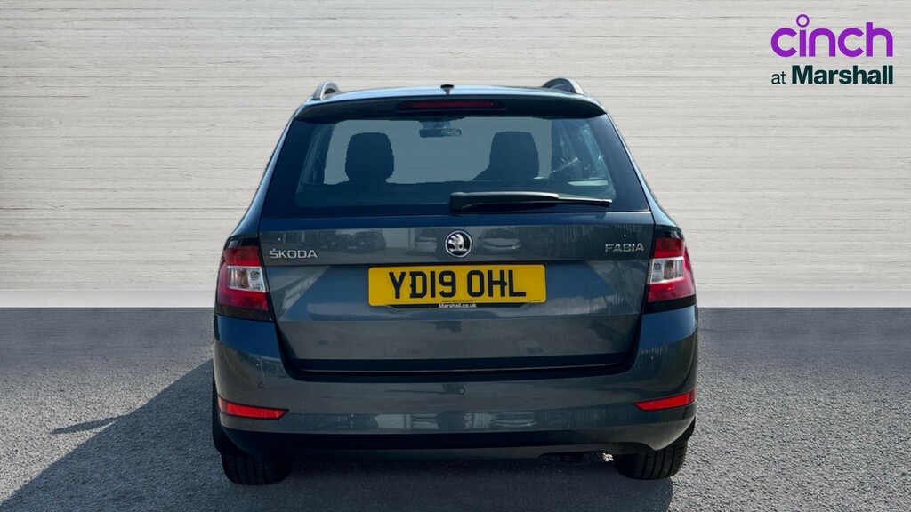 Skoda Fabia Fabia 1.0 Tsi 110 Se L Dsg YD19OHL Grey #4