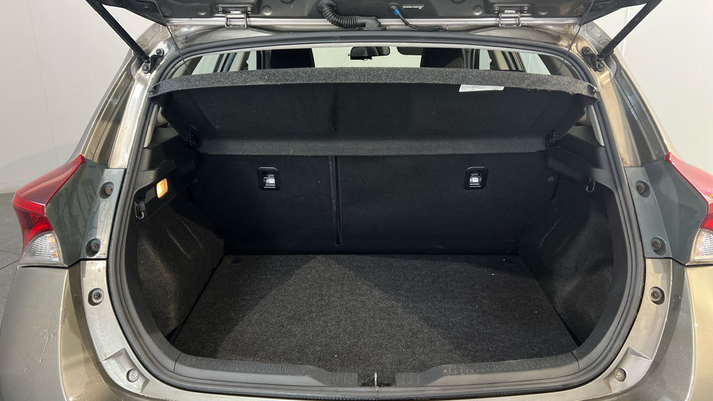 Toyota Auris 1.2T Design Tss Blue #15