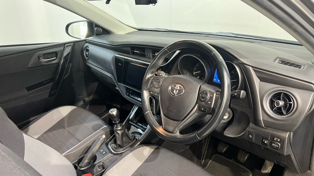 Toyota Auris 1.2T Design Tss Blue #9
