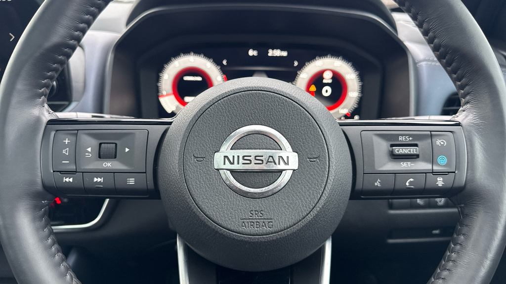 Nissan Qashqai N-connecta Red #22