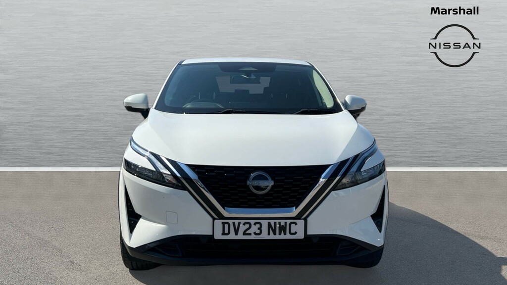 Nissan Qashqai Qashqai 1.3 Dig-t Mh 158 N-connecta Xtronic DV23NWC White #5