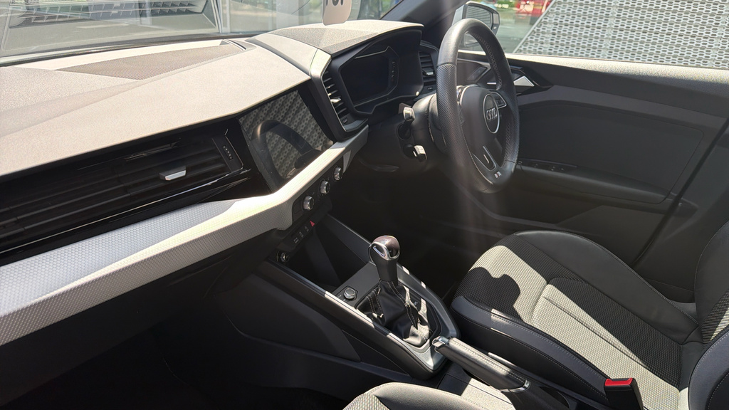 Audi A1 A1 35 Tfsi S Line S Tronic GJ72XGX Black #2