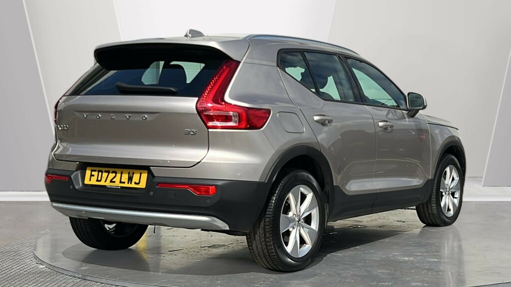 Volvo XC40 Xc40 2.0 B3p Core FD72LWJ Gold #2