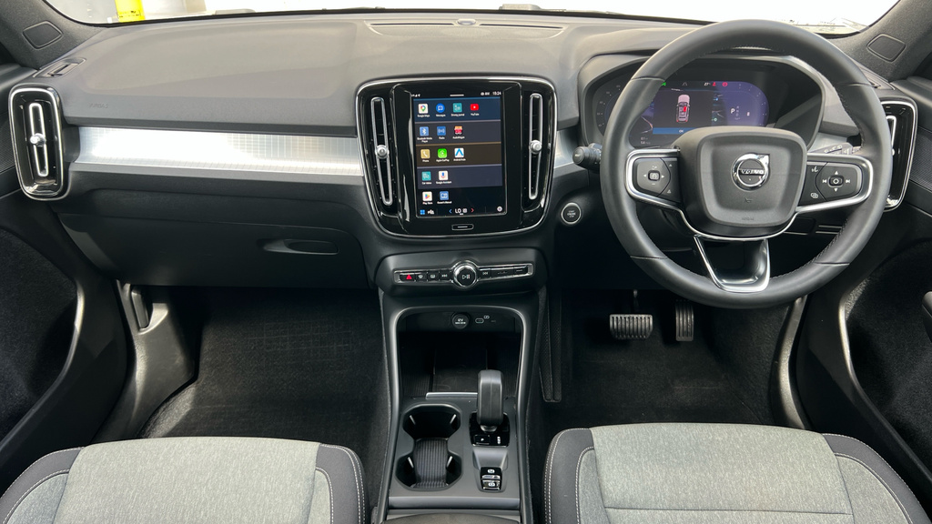 Volvo XC40 Xc40 2.0 B3p Core FD72LWJ Gold #5