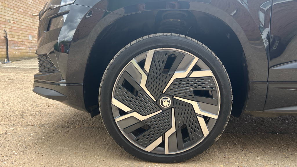 Skoda Karoq Karoq 1.5 Tsi Sportline Dsg KR24WXE Black #5