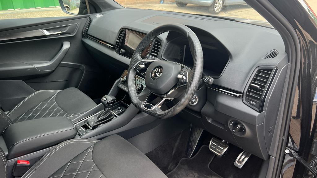 Skoda Karoq Karoq 1.5 Tsi Sportline Dsg KR24WXE Black #6