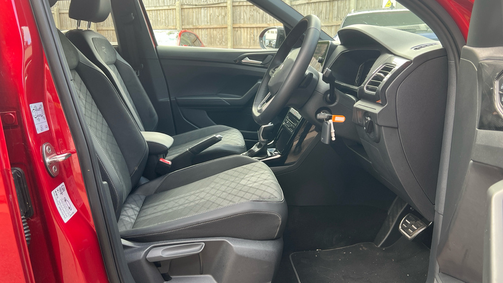 Volkswagen T-Cross R-line White #26
