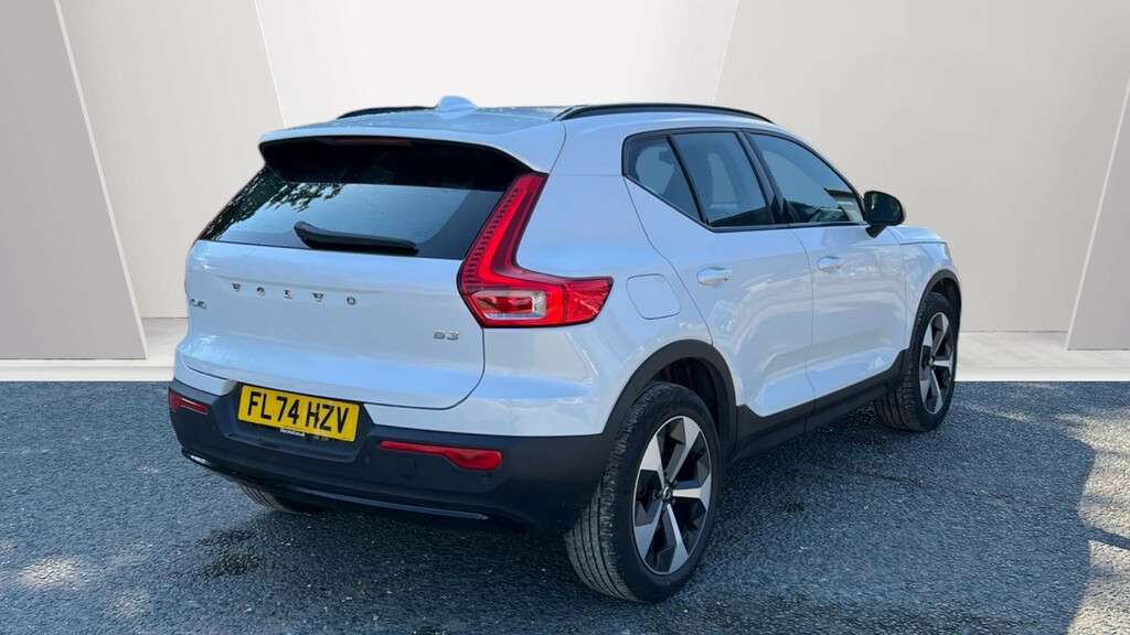 Volvo XC40 Xc40 2.0 B3p Plus Dark FL74HZV White #2