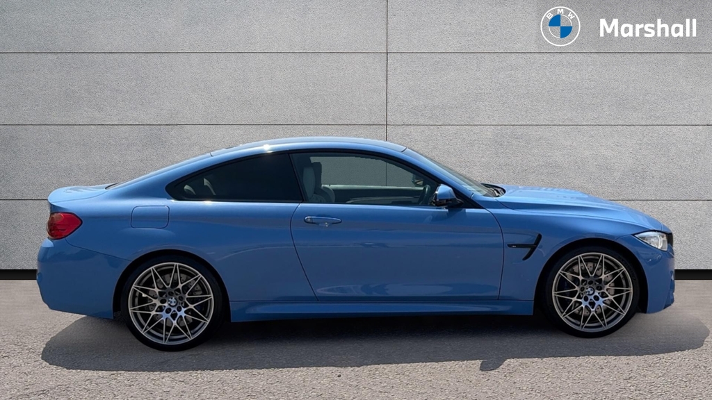 BMW M4 M4 Dct Competition Pack LK66UCC Blue #3