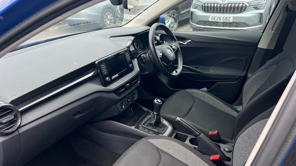 Skoda Fabia Fabia 1.0 Mpi 80 Se Comfort AY23YVD Blue #2