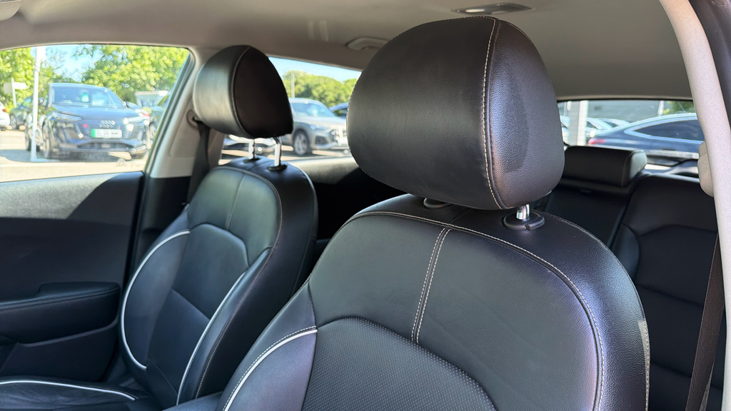 Kia e-Niro 2 Black #37