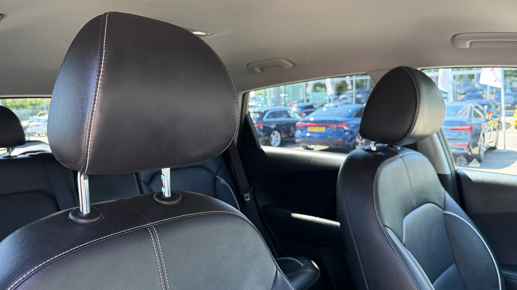 Kia e-Niro 2 Black #31