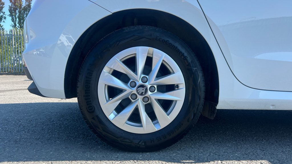 Skoda Fabia Fabia 1.0 Tsi Se Edition GL25KBN White #5
