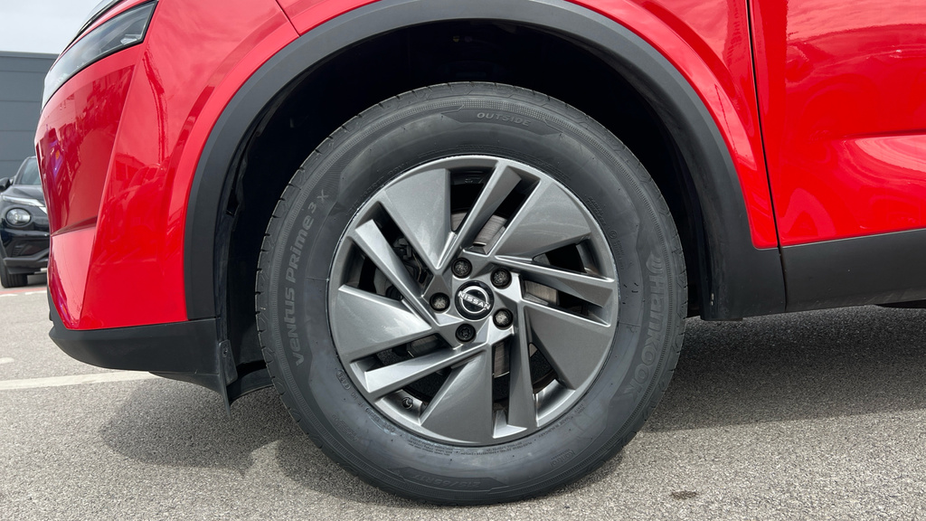 Nissan Qashqai Qashqai 1.3 Dig-t Mh Acenta Premium BK23EYL Red #4