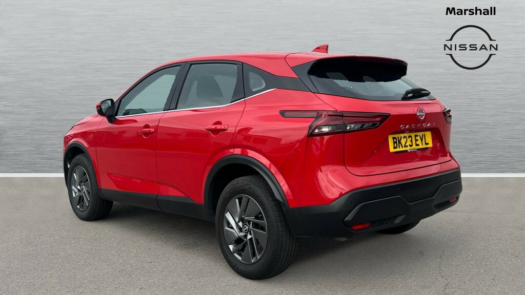 Nissan Qashqai Qashqai 1.3 Dig-t Mh Acenta Premium BK23EYL Red #2