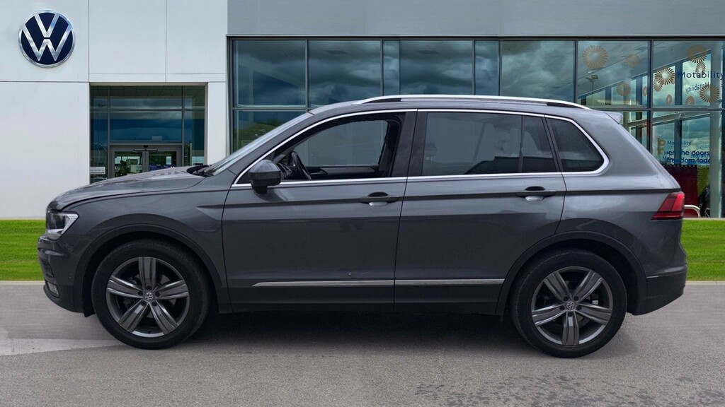 Volkswagen Tiguan 2.0 Match Tdi 148 Bhp Black #9