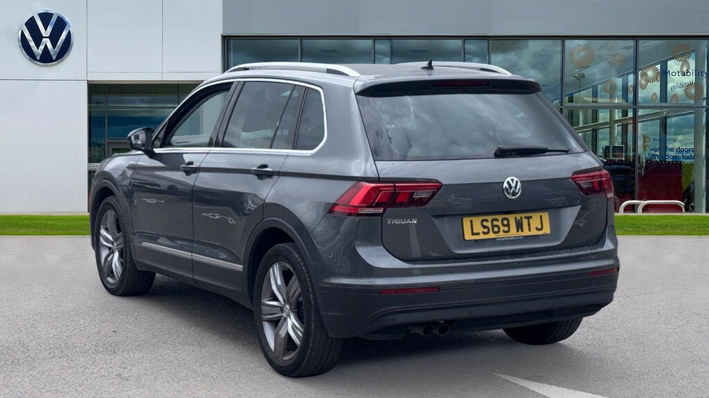 Volkswagen Tiguan 2.0 Match Tdi 148 Bhp Black #3