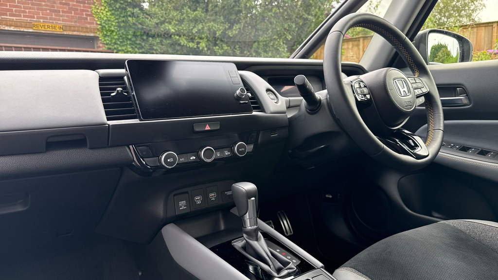 Honda Jazz Jazz 1.5 I-mmd Hybrid Advance Sport Ecvt RO25VBE Black #2