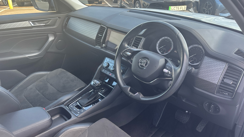 Skoda Kodiaq Kodiaq 2.0 Tdi 200 Se L 4X4 Dsg 7 Seat PJ22OBE White #6