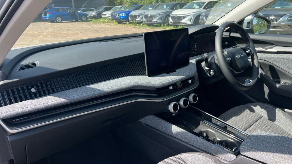 Skoda Superb Superb 2.0 Tdi Se Technology Dsg KS75VRX Silver #2
