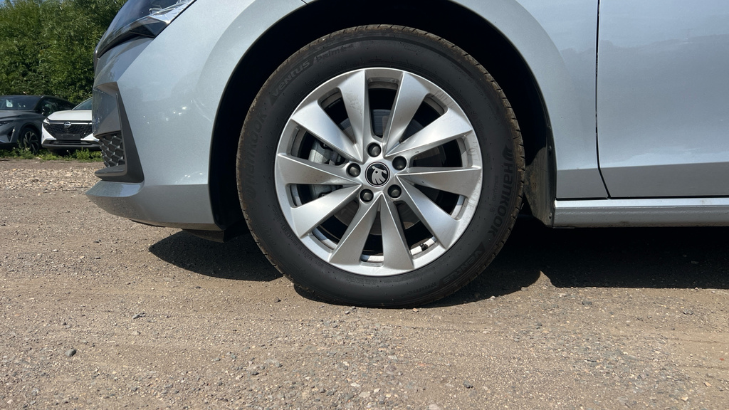 Skoda Superb Superb 2.0 Tdi Se Technology Dsg KS75VRX Silver #5