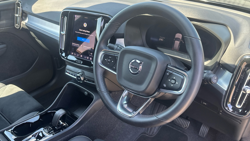 Volvo XC40 Xc40 2.0 B4p Plus Dark RF25PKV Black #4