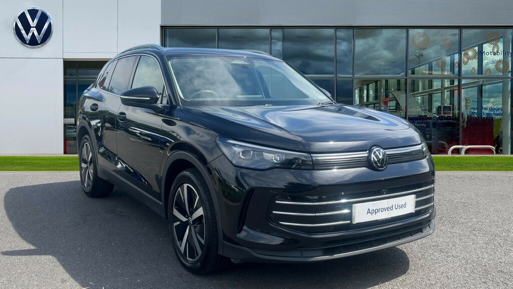 Volkswagen Tiguan Tiguan 1.5 Etsi 150 Elegance Dsg Black