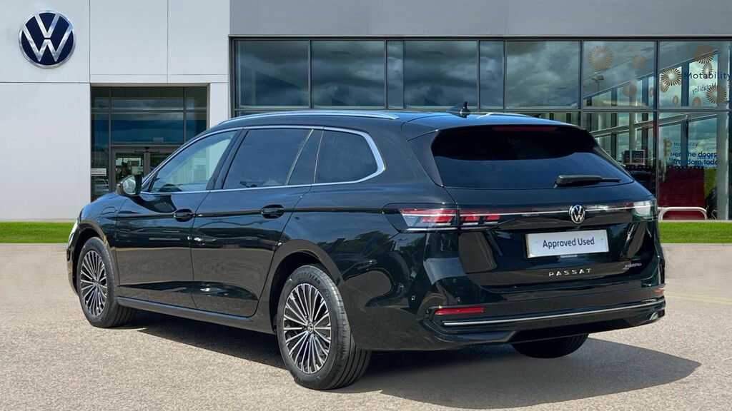 Volkswagen Passat Passat 1.5 Tsi Ehybrid 272 Elegance Dsg MK25CWM Black #3