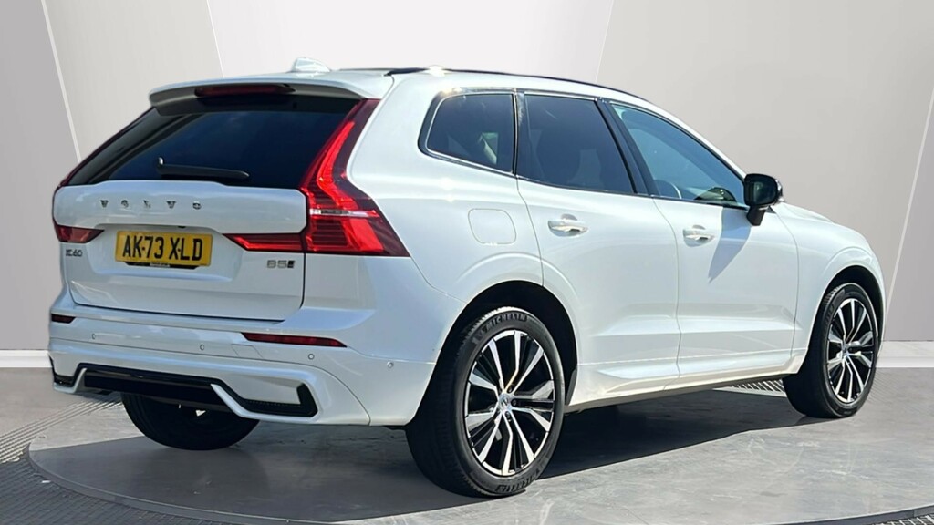 Volvo XC60 Xc60 2.0 B5p Plus Dark Awd Geartronic AK73XLD White #2