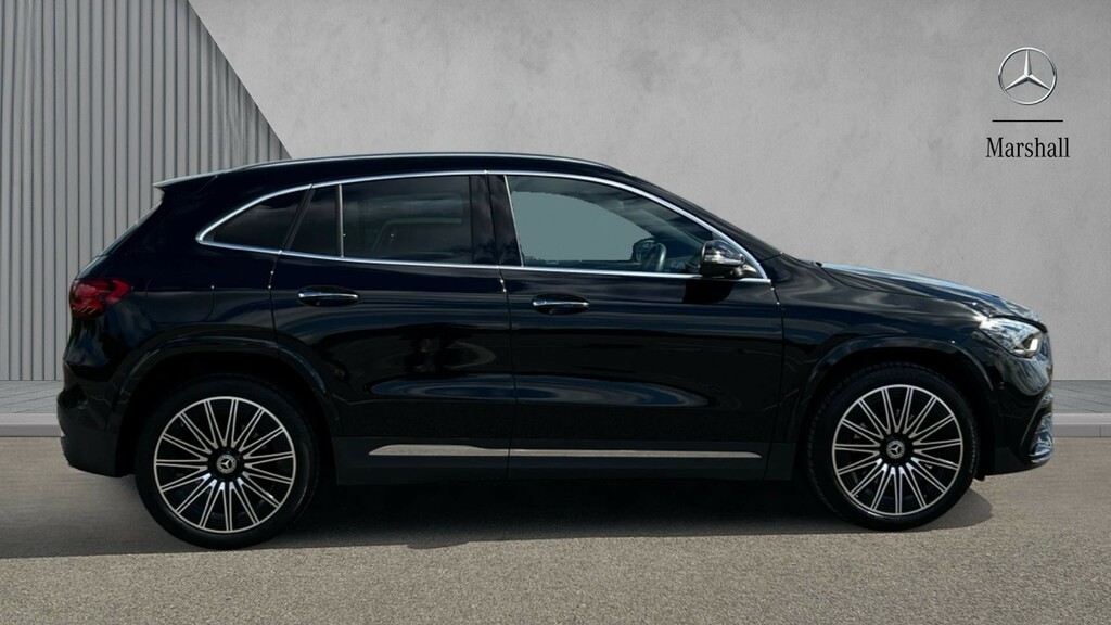 Mercedes-Benz GLA Class Gla 250E Amg Line Premium Plus Black #4