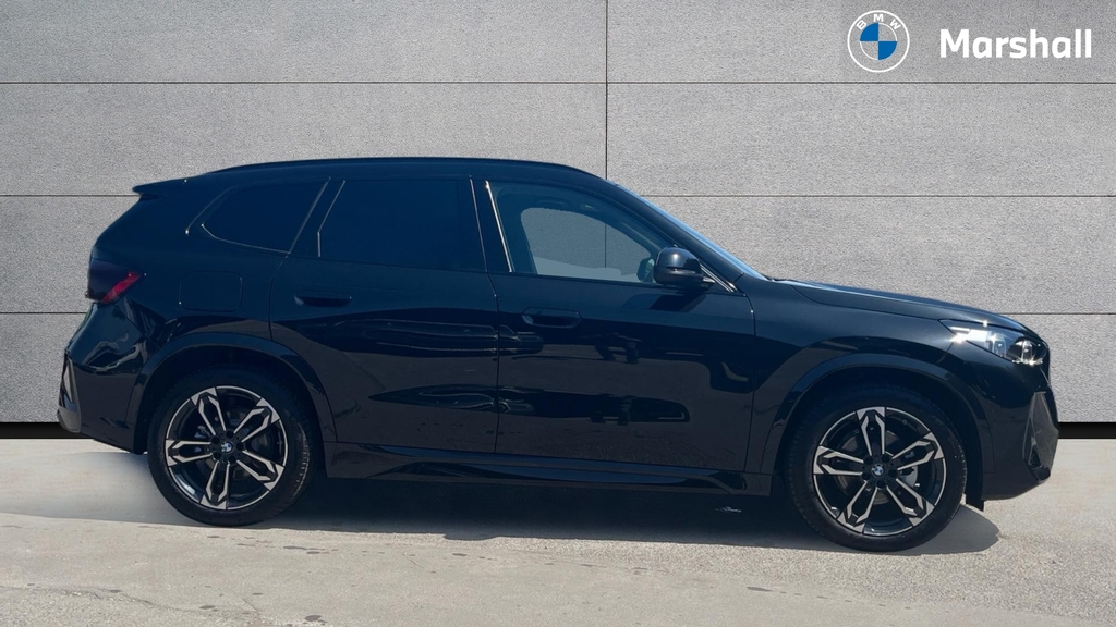 BMW iX1 Ix1 150Kw Edrive20 M Sport 65Kwh Black #2