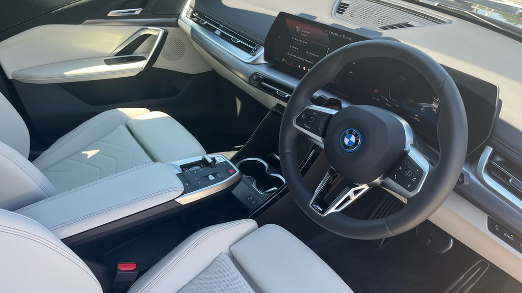 BMW iX1 Ix1 150Kw Edrive20 M Sport 65Kwh Black #5