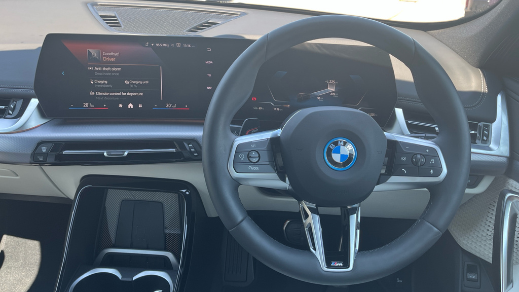 BMW iX1 Ix1 150Kw Edrive20 M Sport 65Kwh Black #4