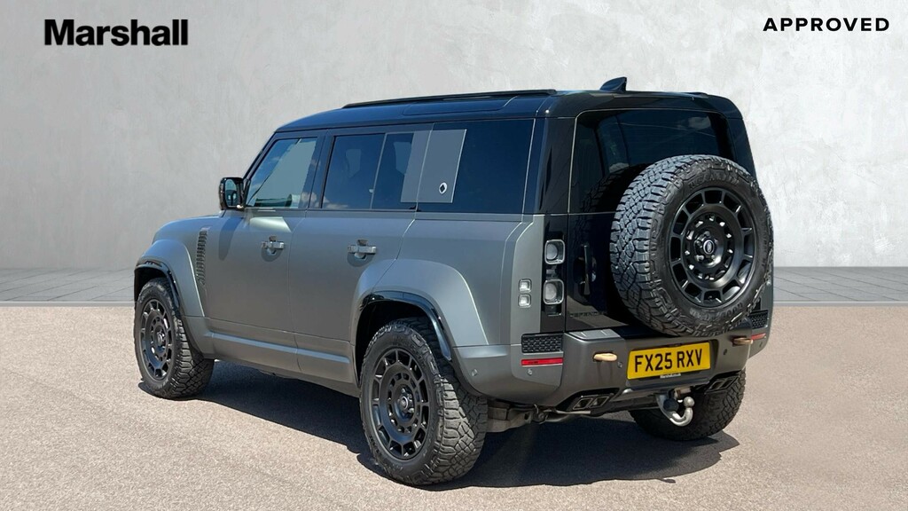 Land Rover Defender 110 Defender 4.4 P635 Octa Edition One 110 FX25RXV Green #2