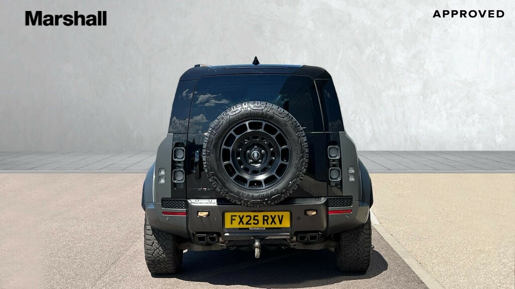 Land Rover Defender 110 Defender 4.4 P635 Octa Edition One 110 FX25RXV Green #6