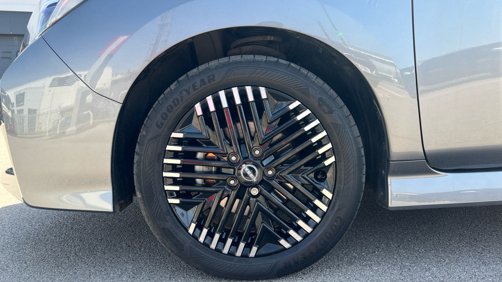 Nissan Leaf Leaf 110Kw N-connecta 39Kwh Grey #4