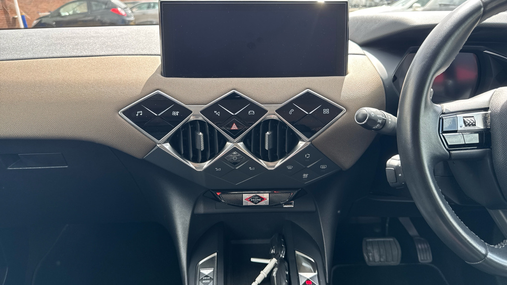 Citroen DS3 Crossback 1.5 Hdi Performance Line Black #12