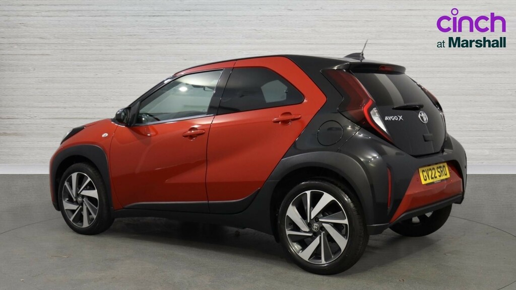 Toyota Aygo X Aygo X 1.0 Vvt-i Edge GV22SRO Red #5