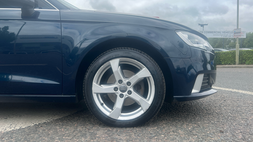 Audi A3 A3 35 Tfsi Sport S Tronic GF19WGJ Blue #4
