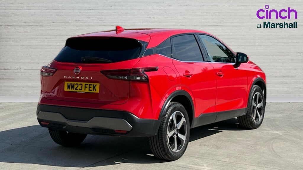 Nissan Qashqai Qashqai 1.3 Dig-t Mh 158 N-connecta Xtronic WM23FEK Red #3