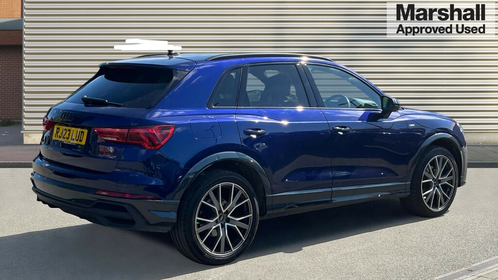 Audi Q3 Q3 35 Tfsi Black Edition S Tronic RJ23LUD Blue #3