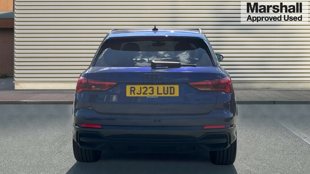Audi Q3 Q3 35 Tfsi Black Edition S Tronic RJ23LUD Blue #4