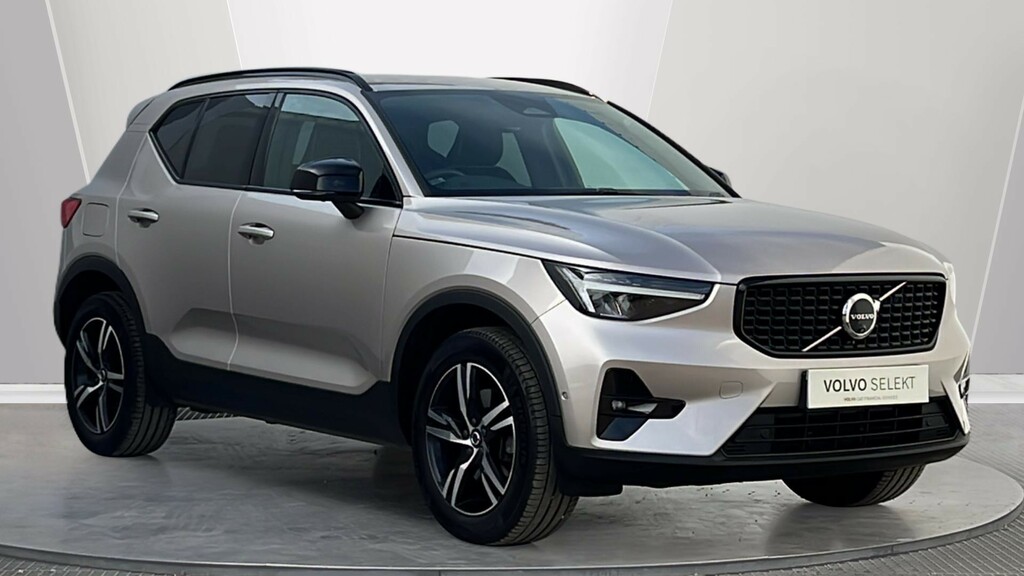 Volvo XC40 Xc40 2.0 B3p Plus Dark Gold