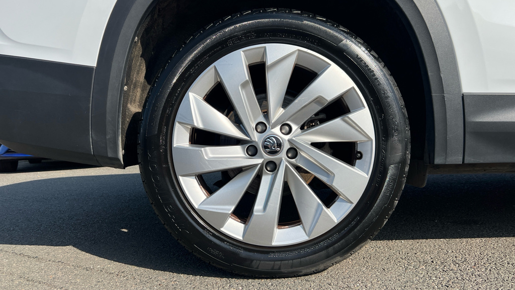 Skoda Kodiaq Kodiaq 1.5 Tsi E-tec Se L Dsg 7 Seat LN74ZDJ White #5