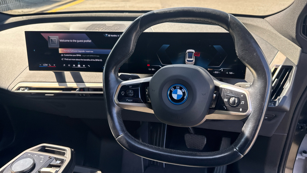 BMW iX Ix 240Kw Xdrive40 M Sport 76.6Kwh HX23XWB White #5