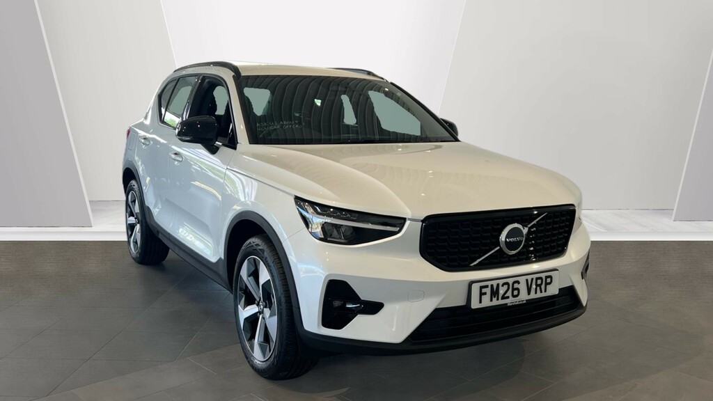 Volvo XC40 Volvo Xc40 Estate 2.0 B3p Plus Dark White