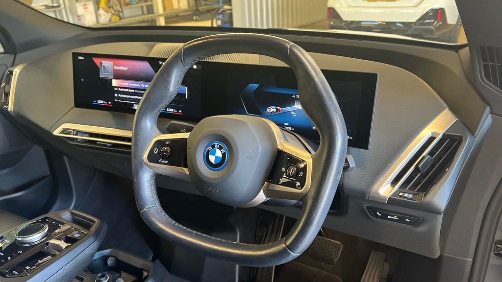 BMW iX Ix 240Kw Xdrive40 M Sport Edition 76.6Kwh SC72JWJ White #5